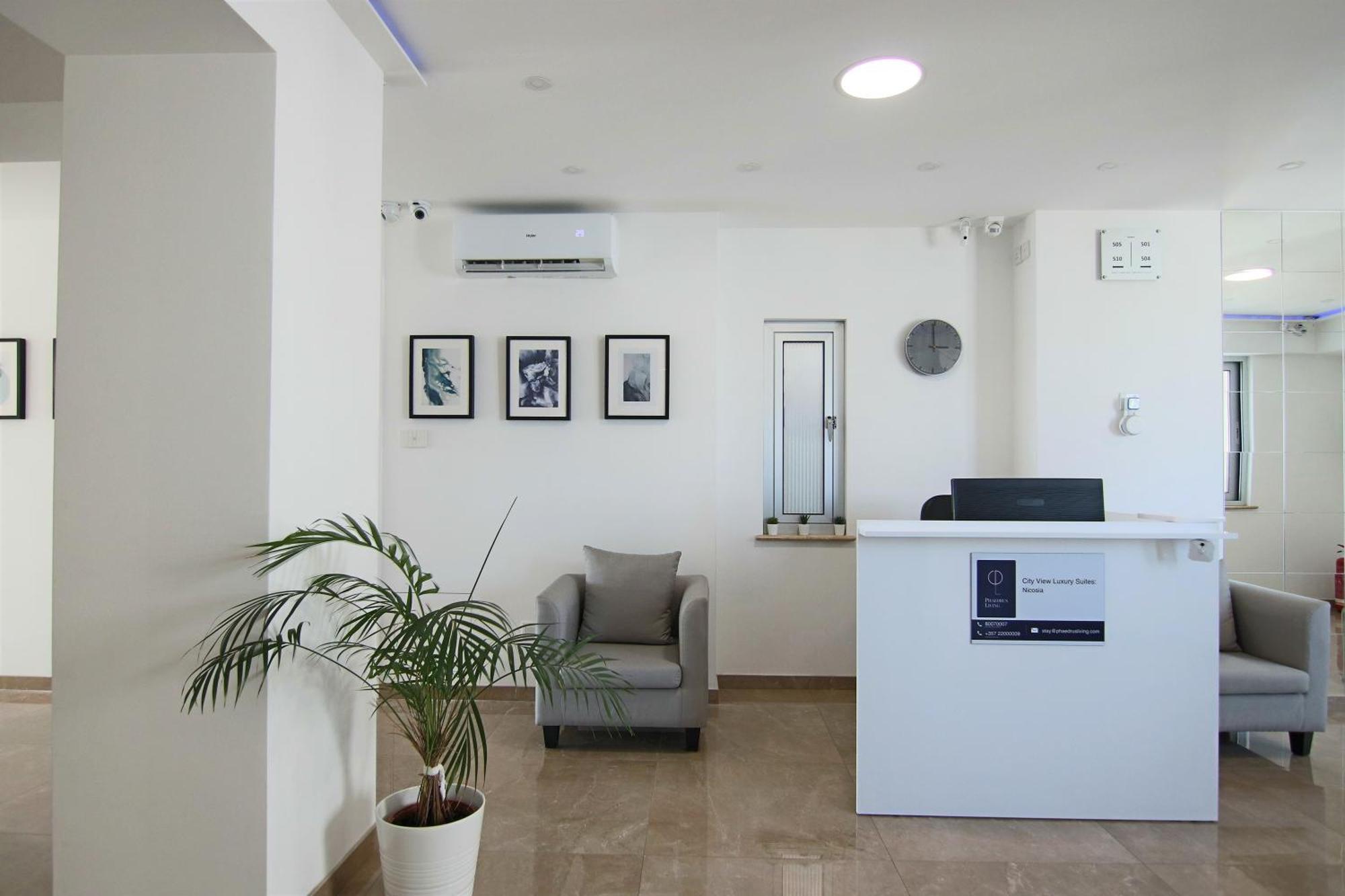 Phaedrus Living: Luxury Suite Nicosia 509 Bagian luar foto